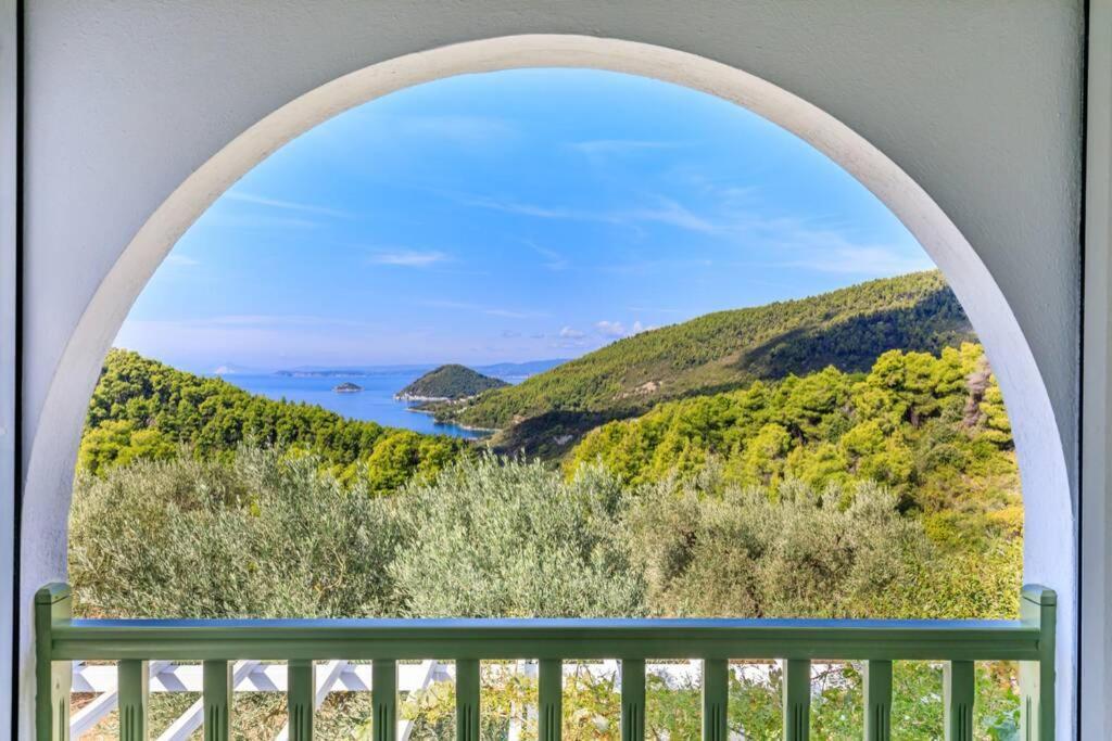 Nina-Myrtia Countryside House Skopelos Ditropo Exterior photo
