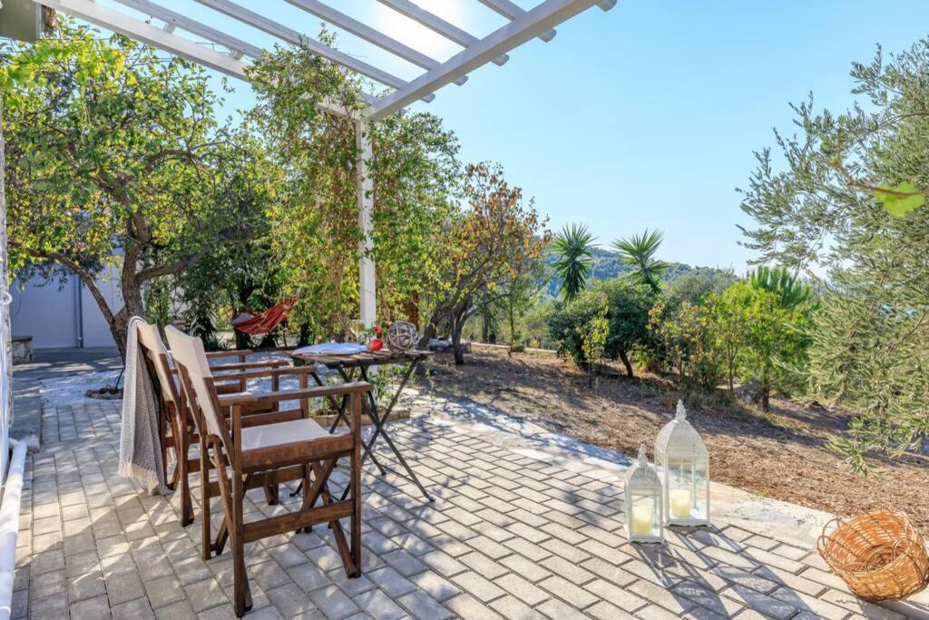Nina-Myrtia Countryside House Skopelos Ditropo Exterior photo