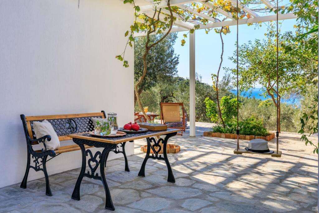 Nina-Myrtia Countryside House Skopelos Ditropo Exterior photo