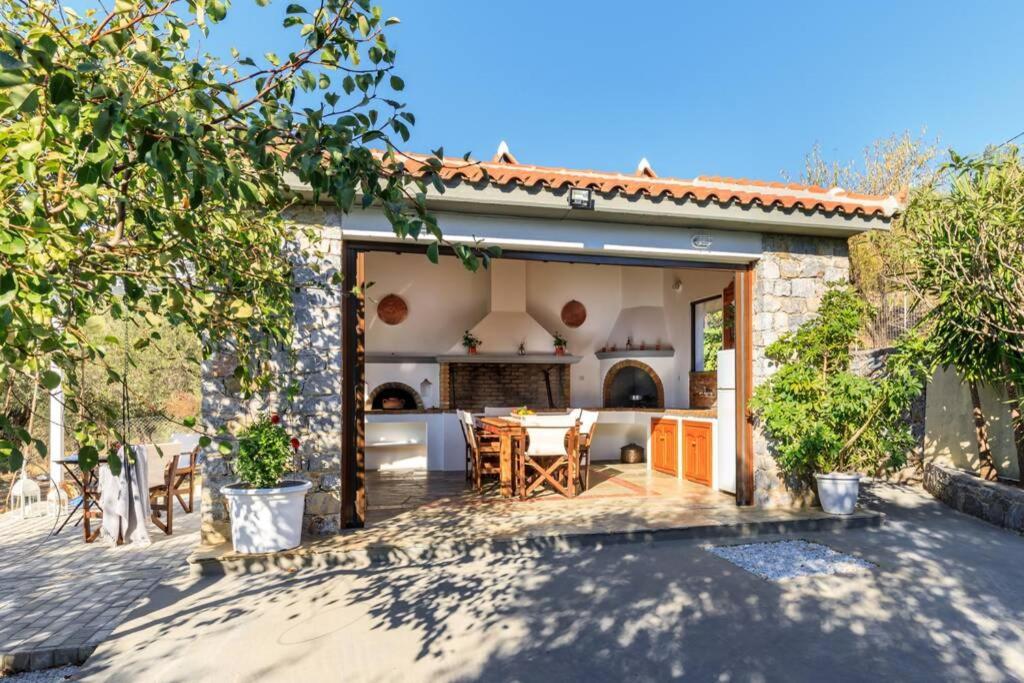 Nina-Myrtia Countryside House Skopelos Ditropo Exterior photo