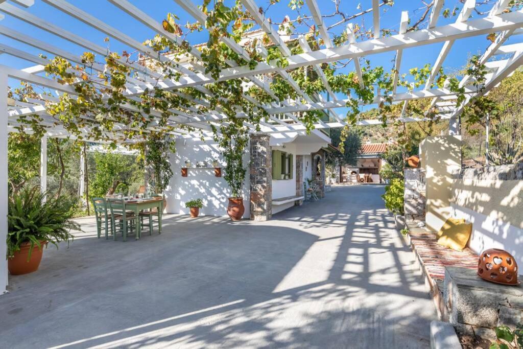 Nina-Myrtia Countryside House Skopelos Ditropo Exterior photo