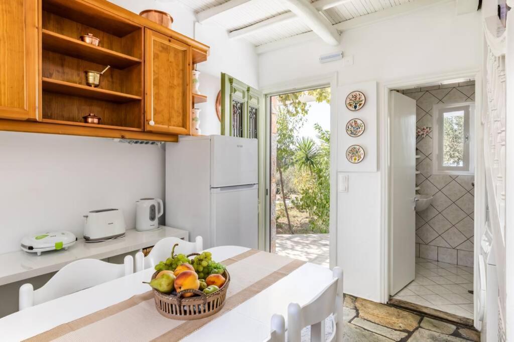 Nina-Myrtia Countryside House Skopelos Ditropo Exterior photo
