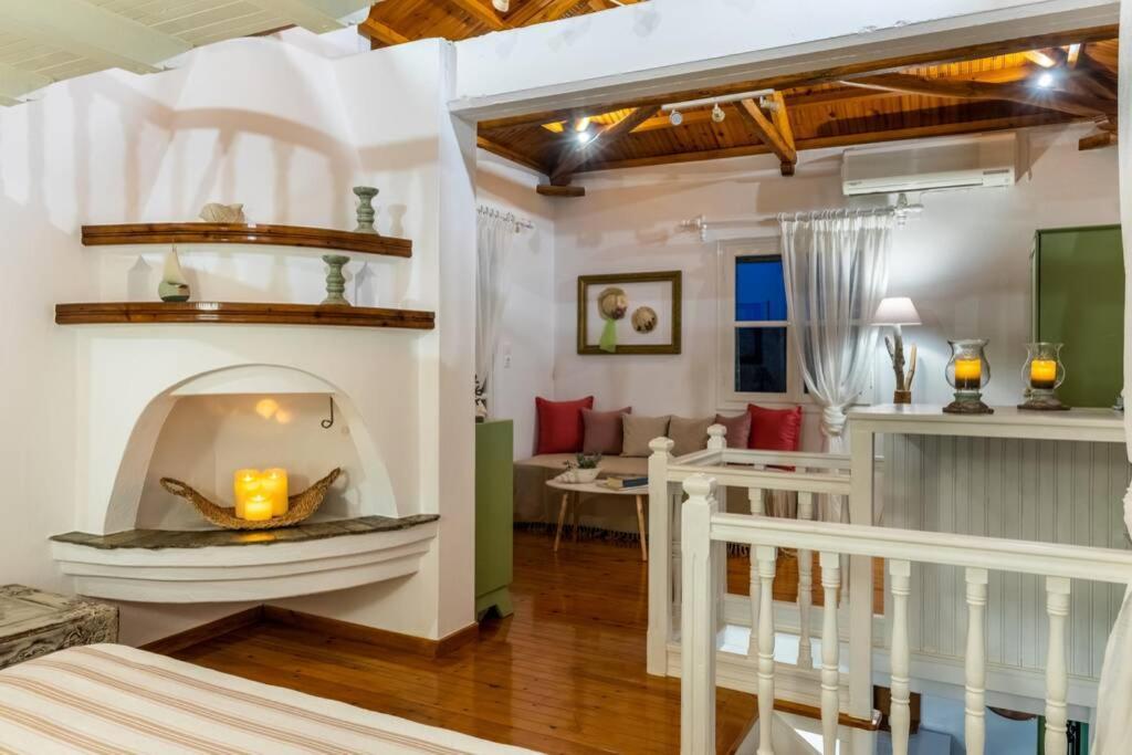 Nina-Myrtia Countryside House Skopelos Ditropo Exterior photo