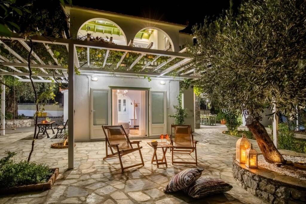Nina-Myrtia Countryside House Skopelos Ditropo Exterior photo